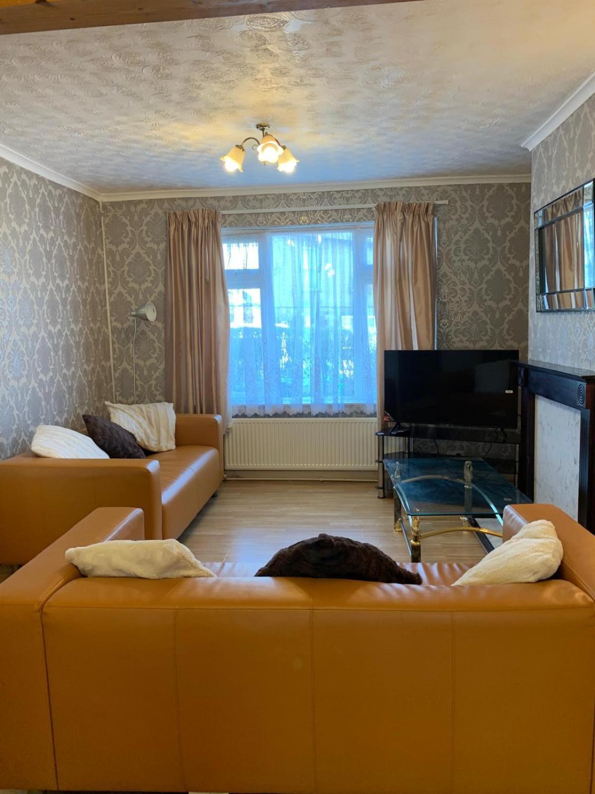 Room Only Guest Accommodation, Guest House Self Catering Бангор Екстер'єр фото