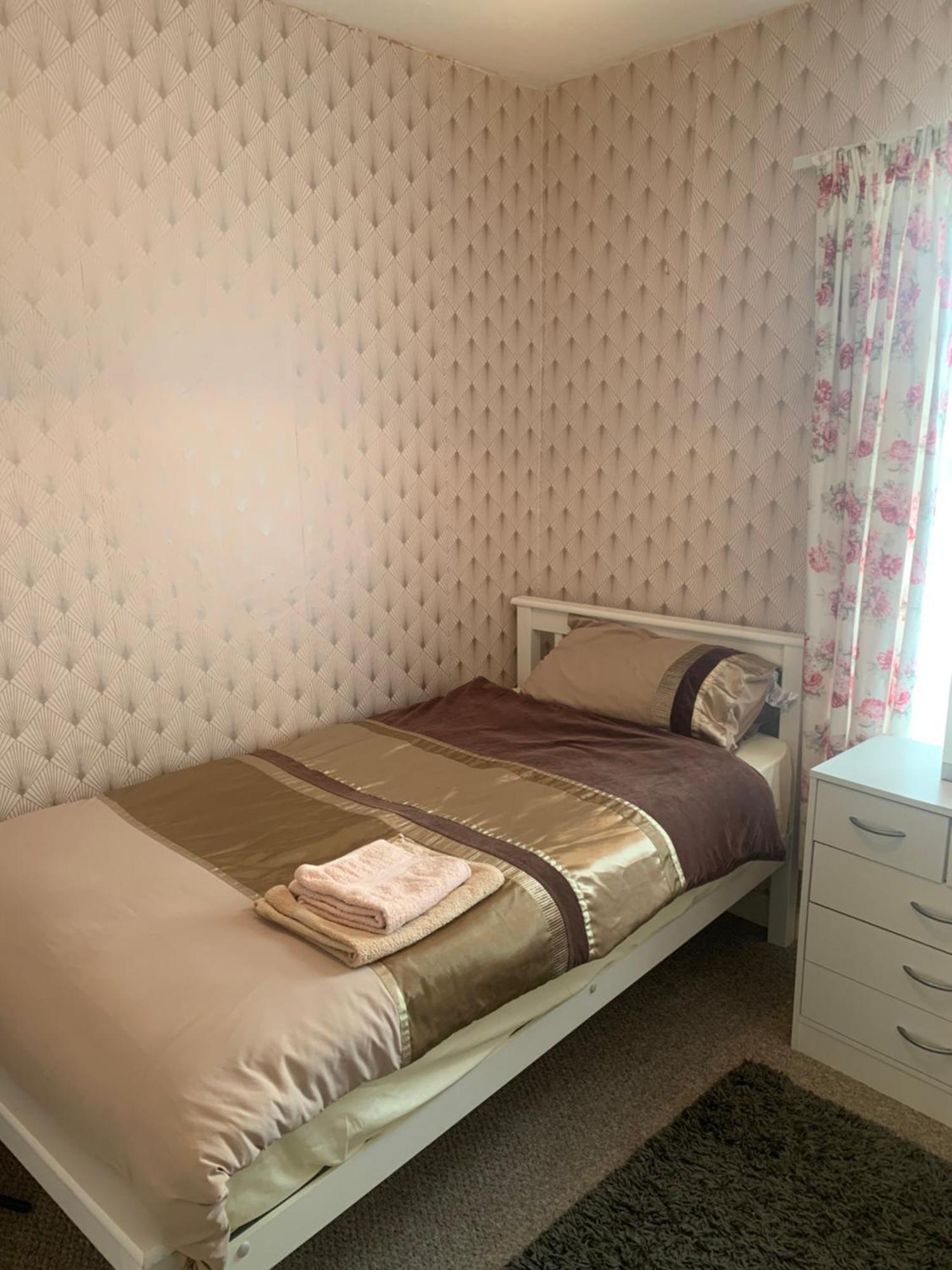 Room Only Guest Accommodation, Guest House Self Catering Бангор Екстер'єр фото