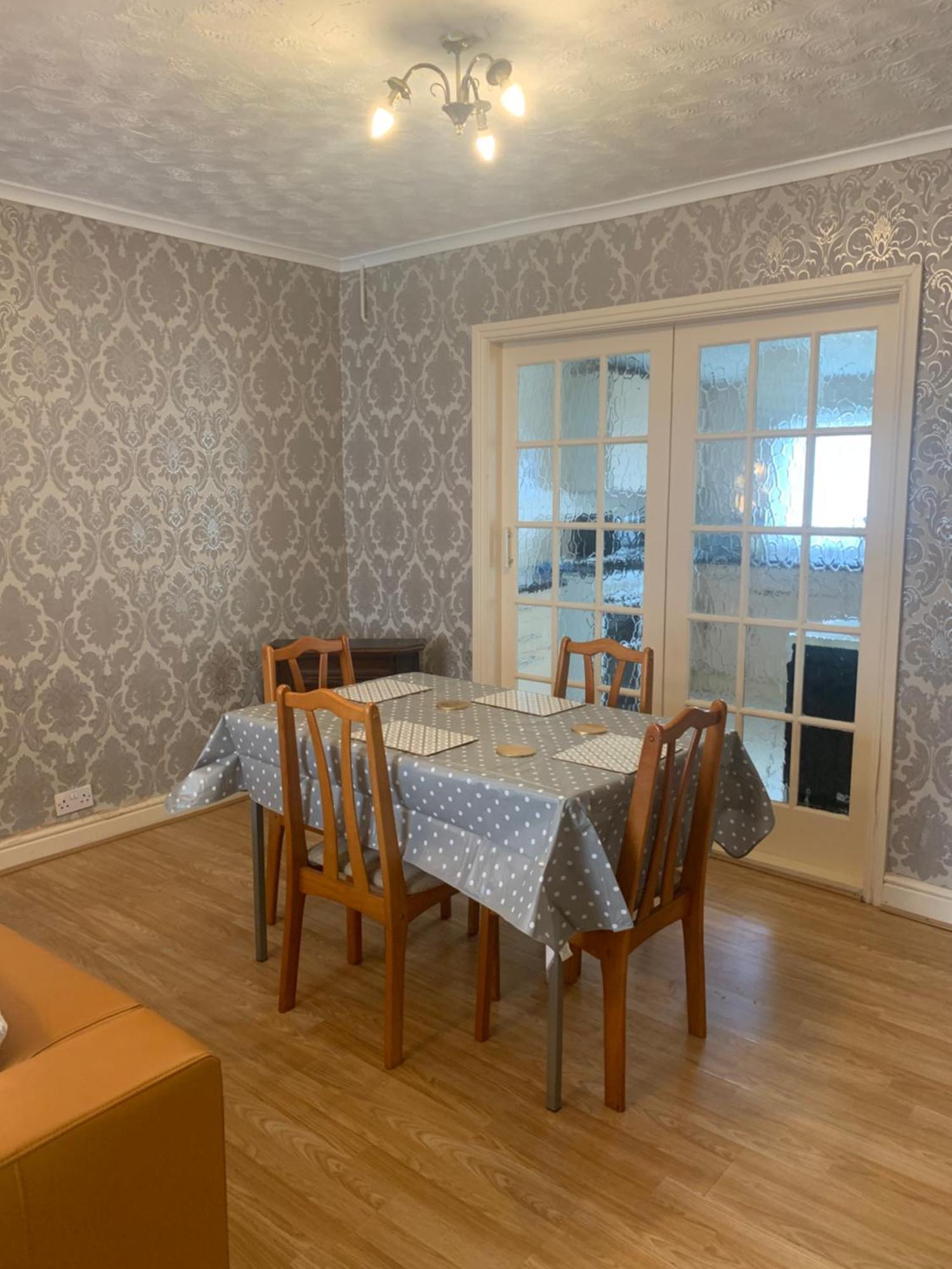 Room Only Guest Accommodation, Guest House Self Catering Бангор Екстер'єр фото