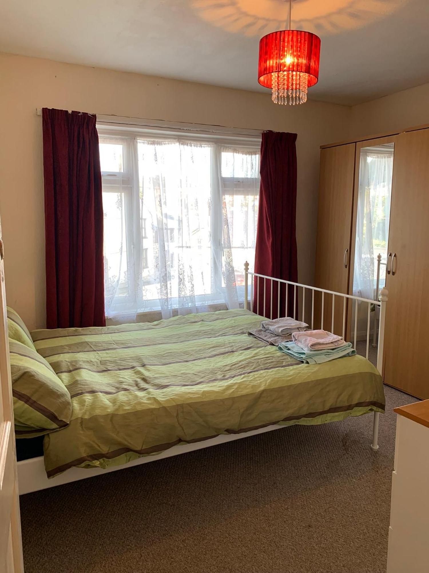 Room Only Guest Accommodation, Guest House Self Catering Бангор Екстер'єр фото